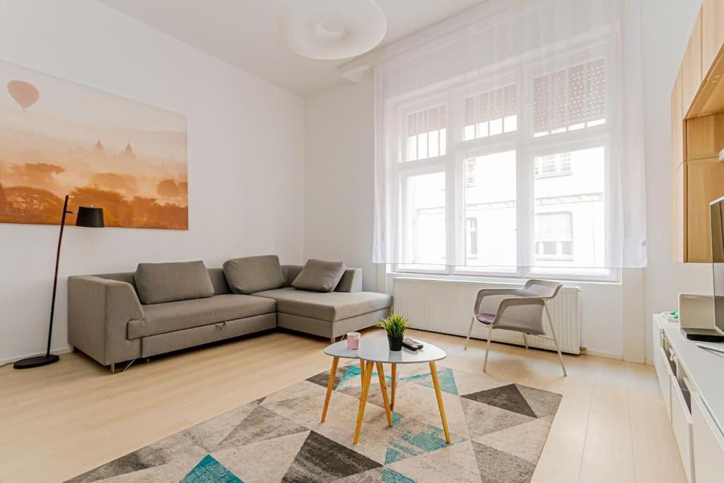 Luminous Design Apartment - W18 Budapest Exterior photo